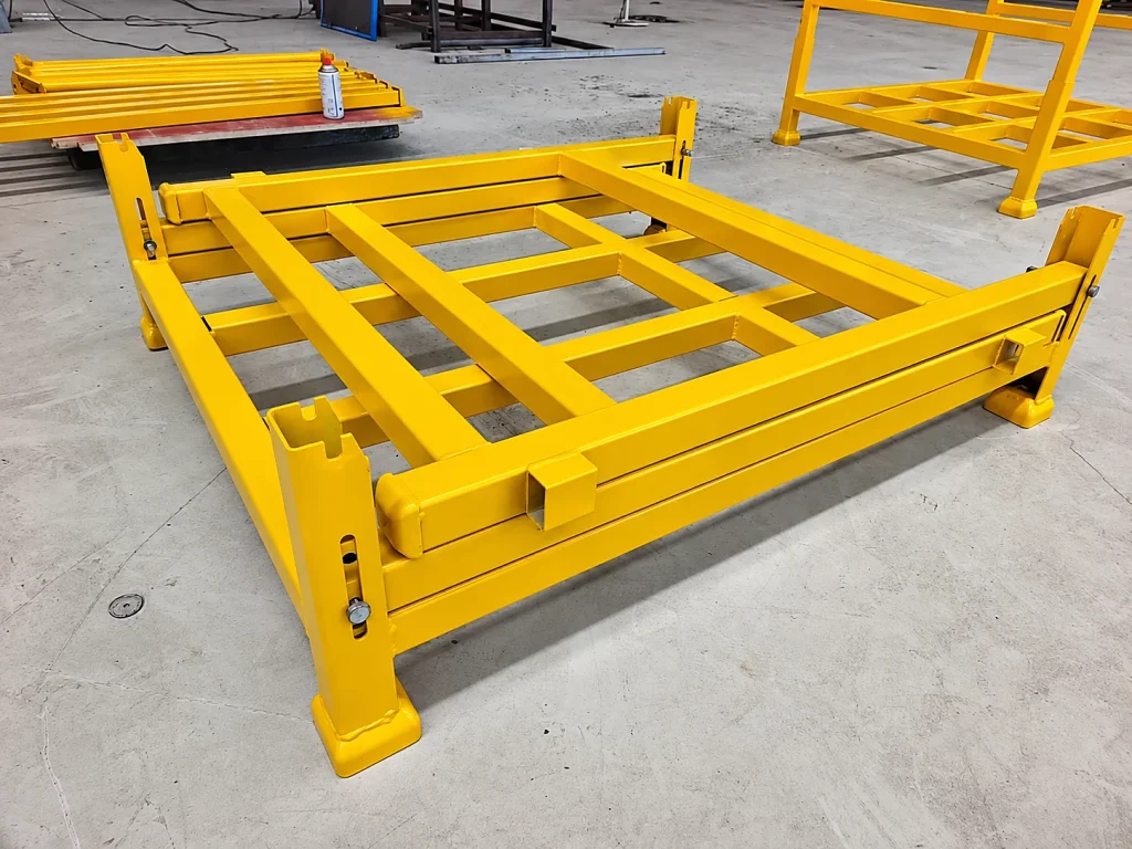 Pallet xếp chồng cho kho hàng