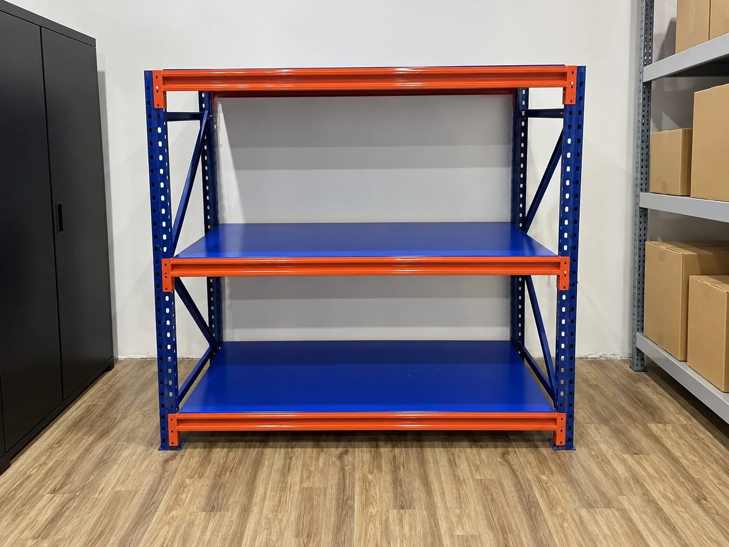 Kệ trung tải 3 tầng: dài 1500 x rộng 500 x cao 1500mm
