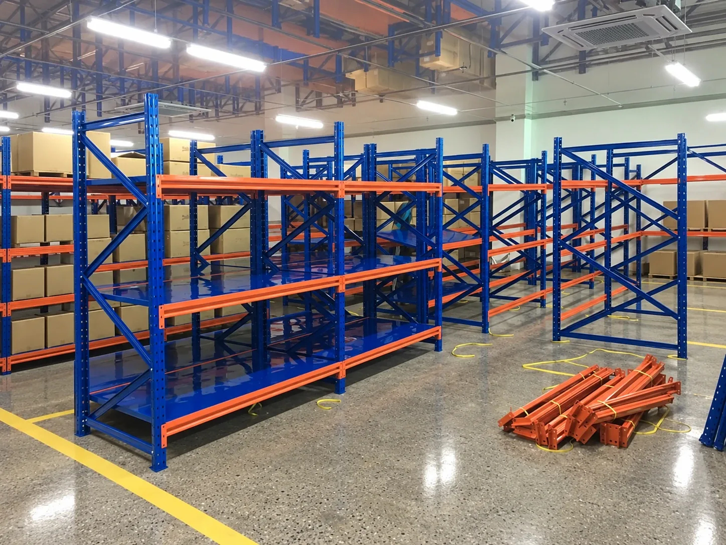 Kệ trung tải 3 tầng: dài 2000 x rộng 600 x cao 1500mm